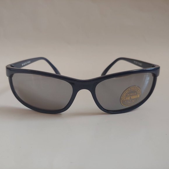 NWT TruVintage 90's Kids Nylon 8 Base Wrap around Smoke Mirrored Sunglasses - Picture 1 of 4